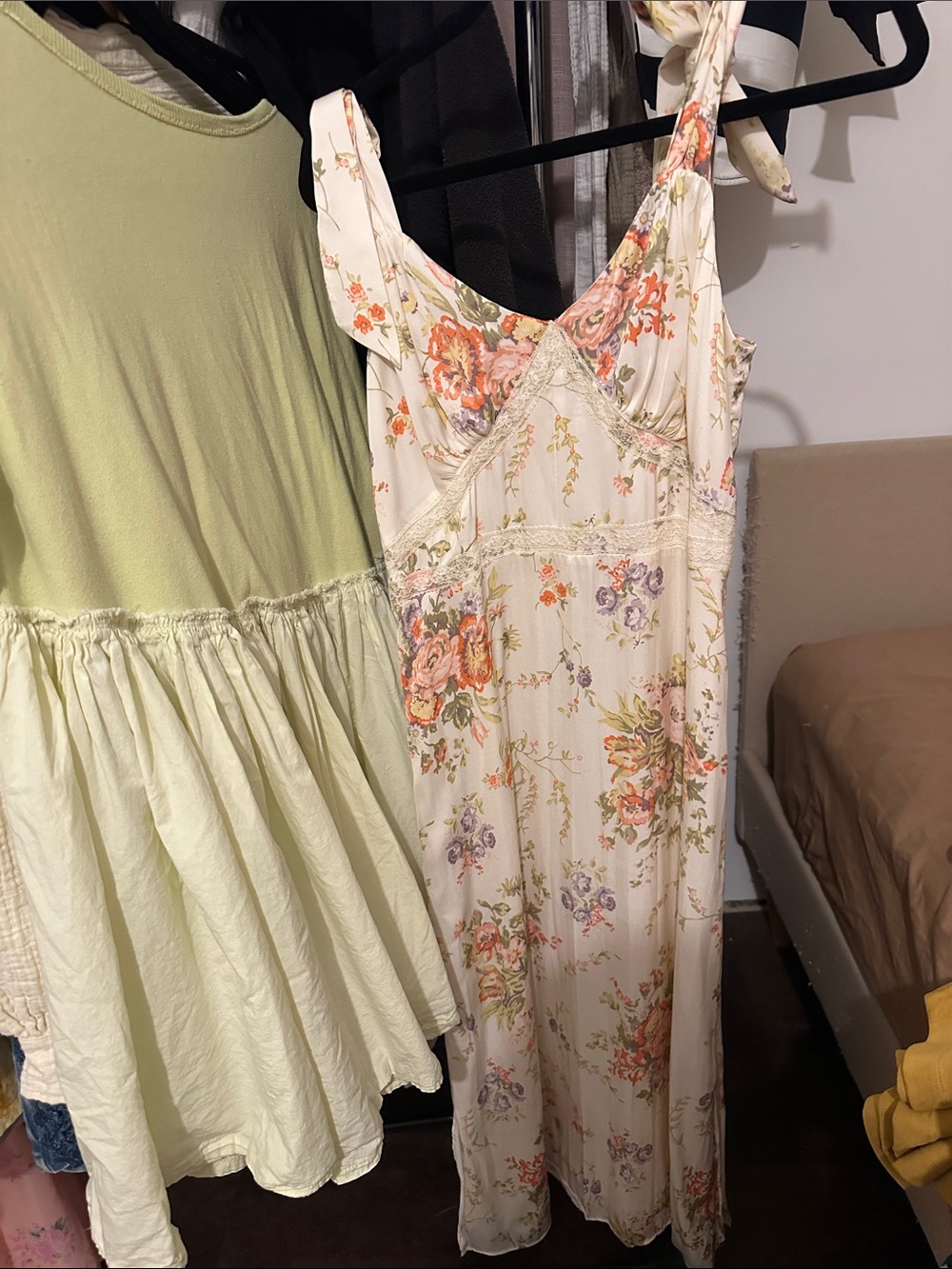 Lauren Conrad midi dress - Picture 3 of 4